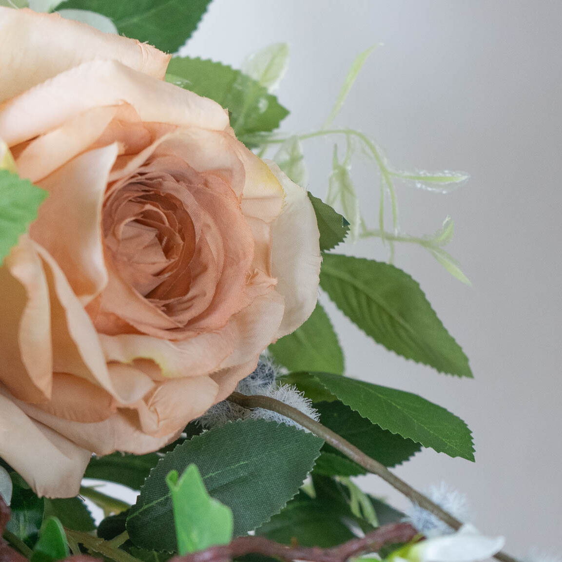 the overarm Apricot and Peach Artificial brides bouquet